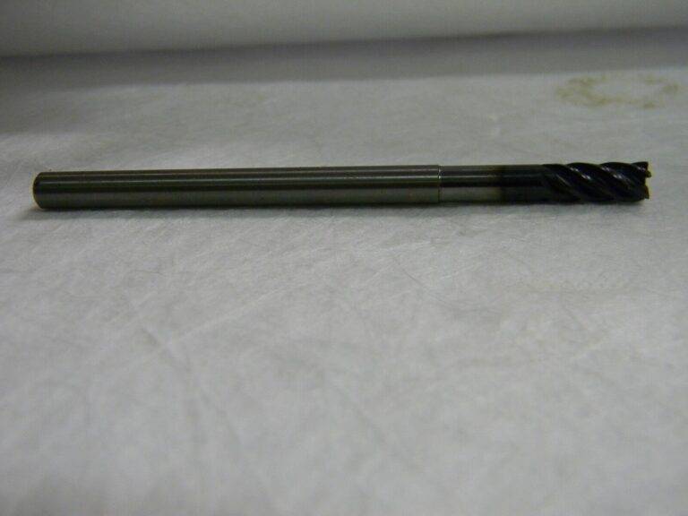 Kennametal 1/4" 5F Carb 0.015" Cor Rad Spiral Fl Cor Rad End Mill 4048742 RL