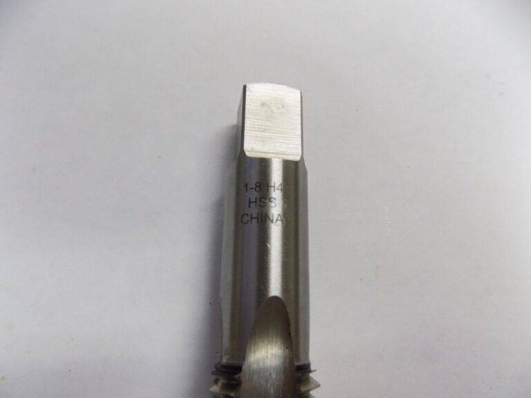 Pro 1-8 UNC 3B 4 Flute HSS Straight Flute Standard Hand Tap 04489027