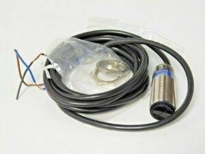 Schneider Telemecanique Photo-Electric Sensor 4m 12 to 24VDC 014882 XUB1BNBNL2