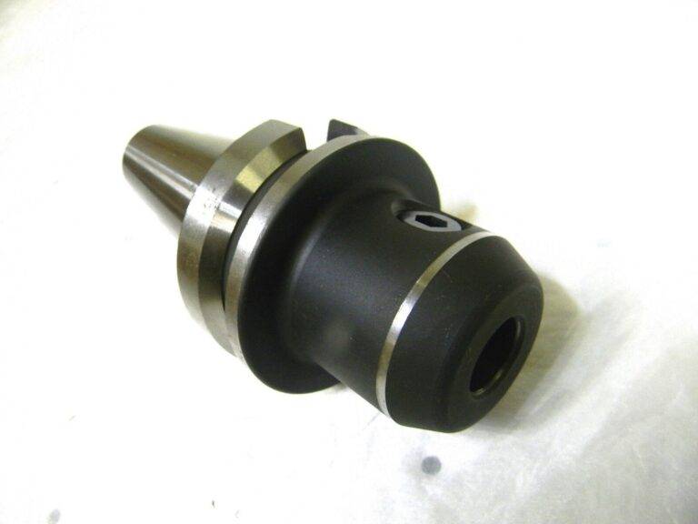 Narex BT40 Taper Shk End Mill Holder WE5/8"-65 2.5” Proj 1-21/32” Nose 332396