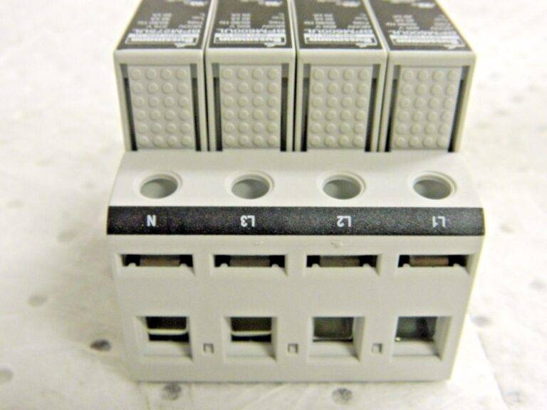 Cooper Bussmann Thermoplastic Hardwired Surge Protector 20 kA 4P BSPM4600WYNGR