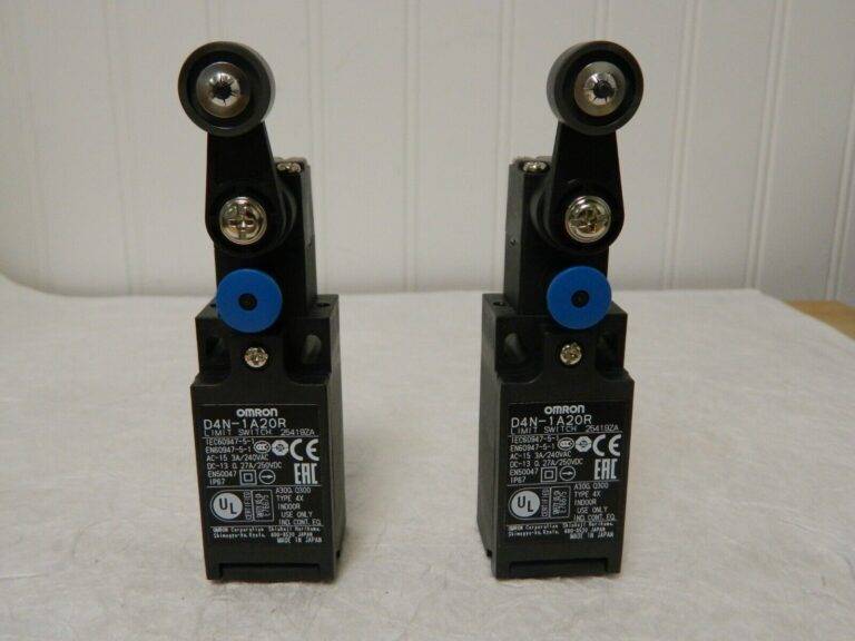 OMRON Small Safety Limit Switch Self-Locking Manual Reset QTY 2 D4N-1A2OR