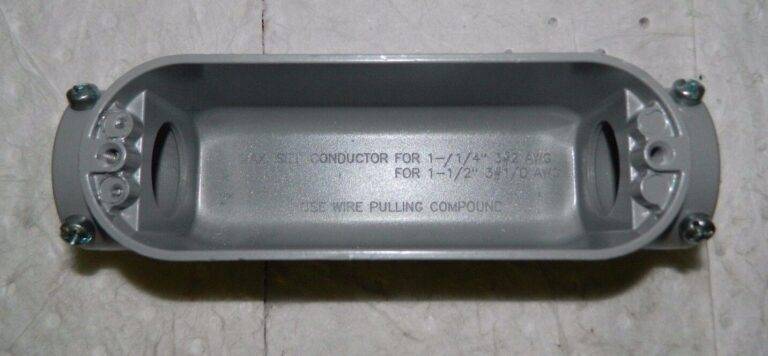 Hubbell Killark 1-1/4" Trade C Set Screw Form EMT Aluminum Conduit Body EBC-4