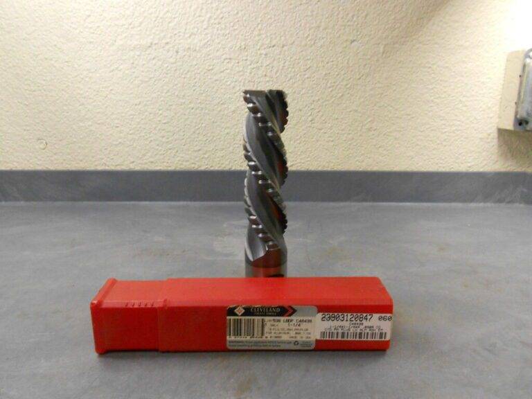 Cleveland Twist Drill 1-1/4" x 1-1/4" x 6-1/2" 3FL Roughing End Mill C40438