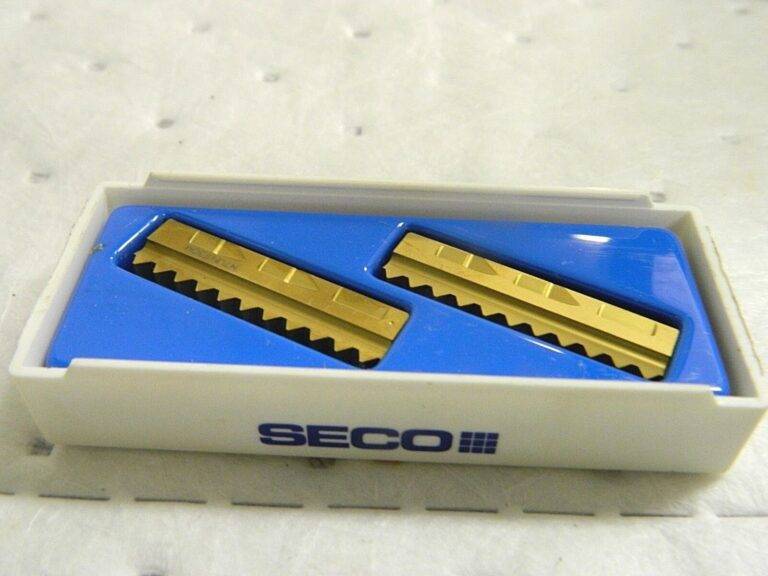 Seco Thread Mill Inserts 396.19 Grade F30M 7 TPI UN Standard Qty 2 96255