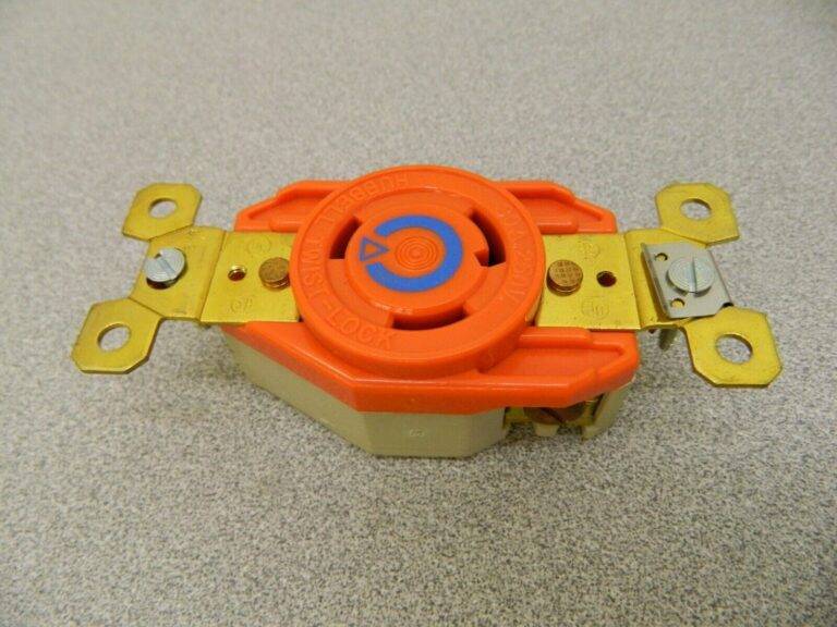 Hubbell Isolated Ground Single Receptacle Twist-Lock IG2620A