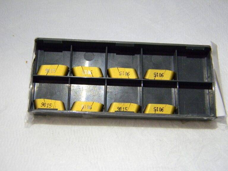 Iscar Carbide Grooving Inserts GIF 5.00E-2.50 Grade IC9015 QTY 8 6402899