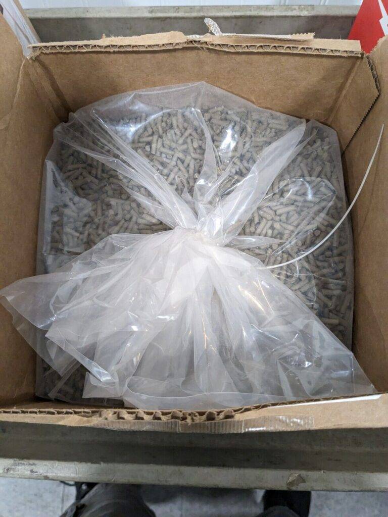 Cylinder Tumbling Media: Ceramic Carrier, AO, 5/16" L 20 LBS C-ACC 01 D+-20
