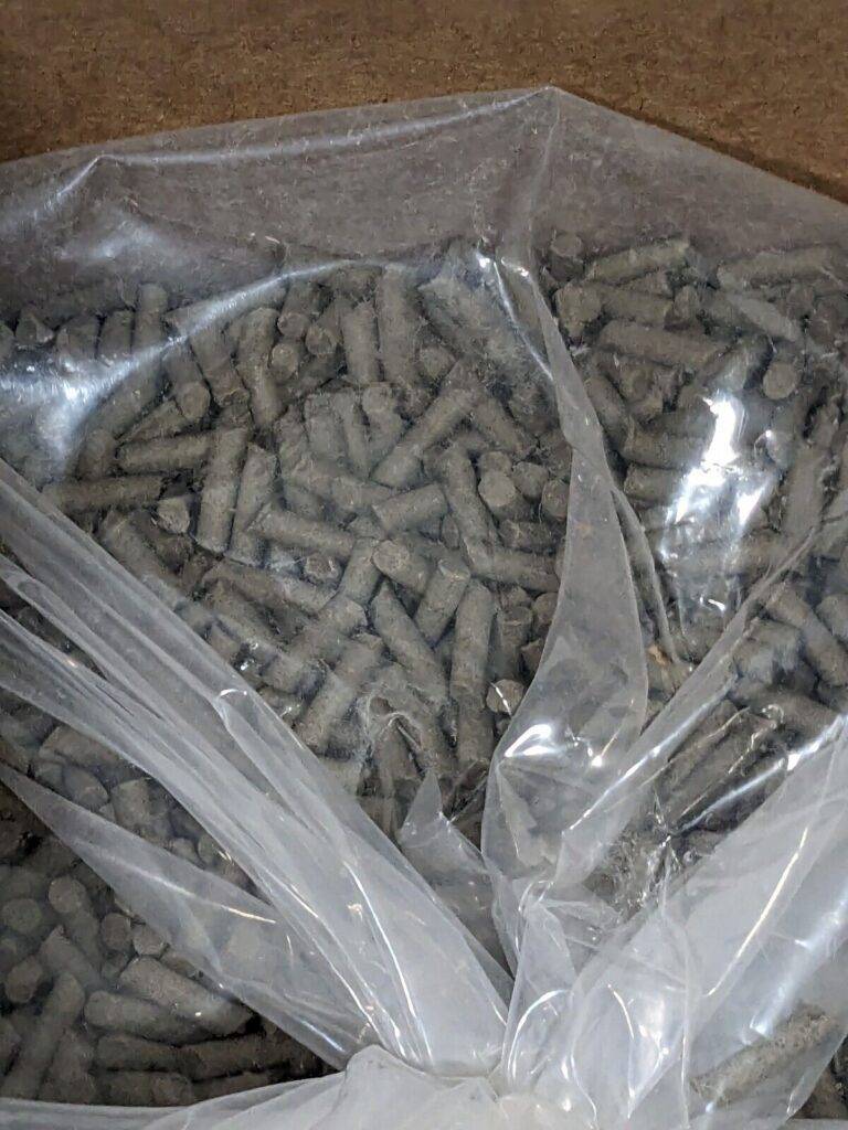 Cylinder Tumbling Media: Ceramic Carrier, AO, 5/16" L 20 LBS C-ACC 01 D+-20
