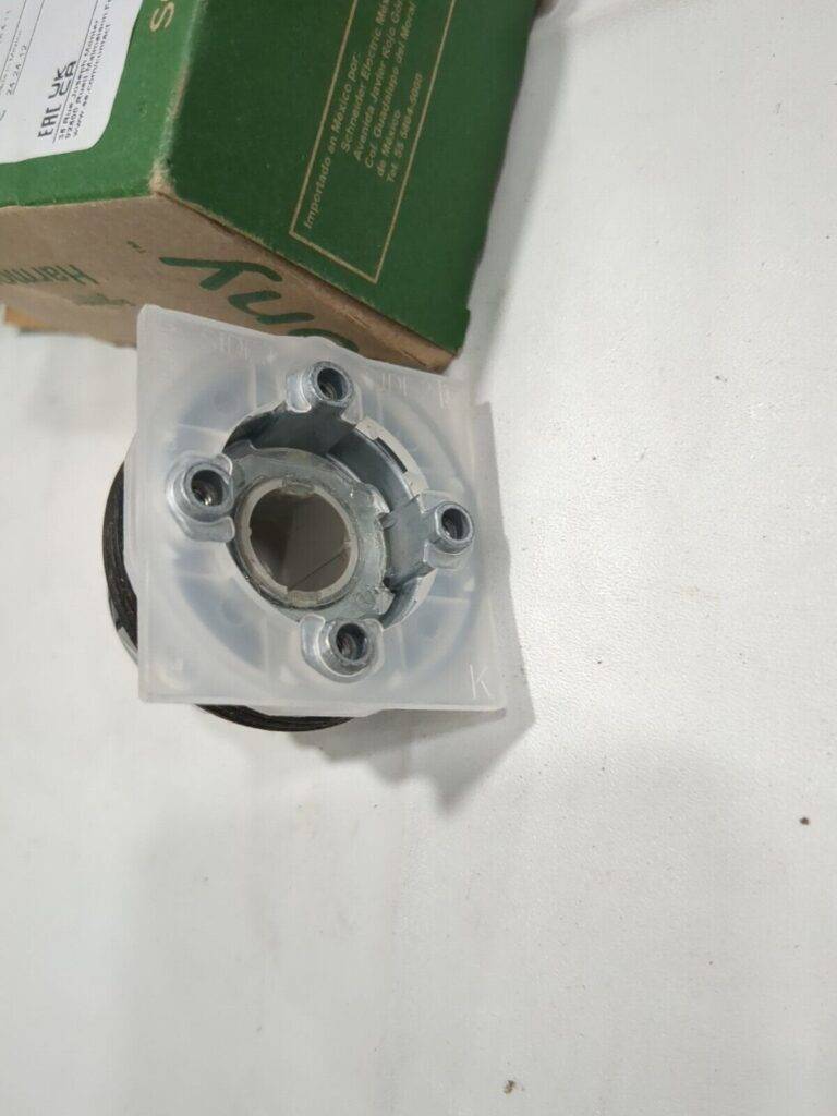 SCHNEIDER ELECTRIC PushButton Switch 30 mm Mounting Hole Dia Momentary 9001KR1G