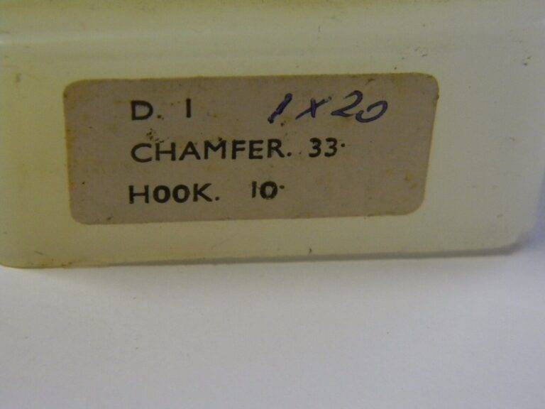 Pro 1 - 20 x 1" DH STD Ground Thread Chasers Qty. 4 08854333
