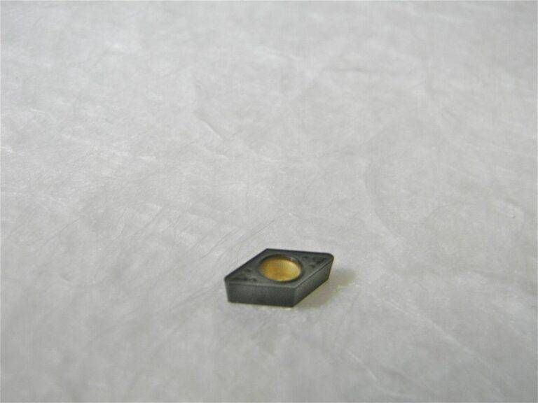 Kennametal Kendex Carbide Turning Inserts DCMT3253MF KCP25 Qty-5 3753420