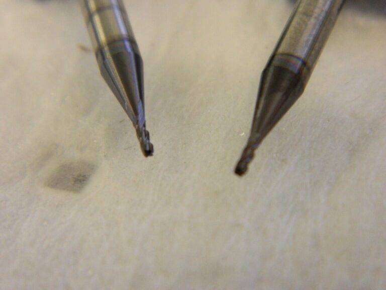 HARVEY TOOL Corner Radius End Mills qty2: 0.9 mm Dia 4 Fl Solid Carbide 27235-C3