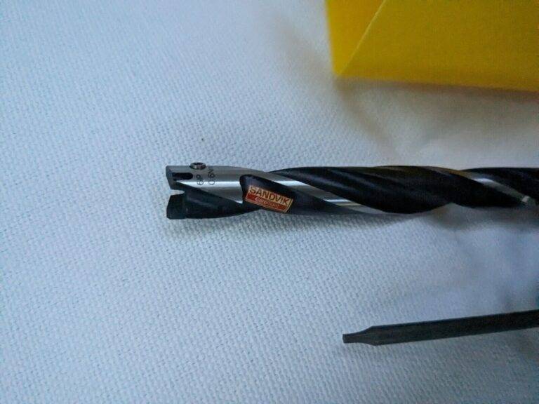 SANDVIKCOROMANT Replaceable-Tip Drill 10 mm Dia, 3.3677"Max Depth 6085524