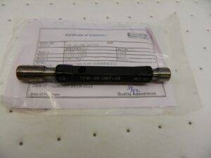 SPI Plug Thread Gage: 7/16-28 Thread, 2B Class, Double End, Go & No Go 34-397-0