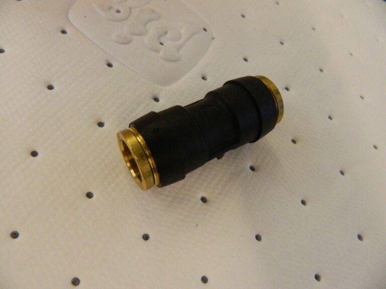 LEGRIS Push-To-Connect Tube to Tube Tube Fitting Union, 3/8 x 1/4″ OD 3106 60 56