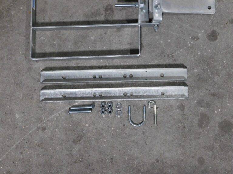 Fabenco Galvanized Carbon Steel Self Closing Rail Safety Gate XL71-21