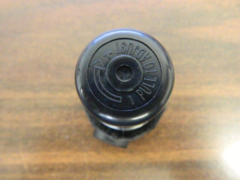 NORGREN Compressed Air Regulator: 1/4″ NPT, 300 Max psi, Miniature R07-200-RNLA