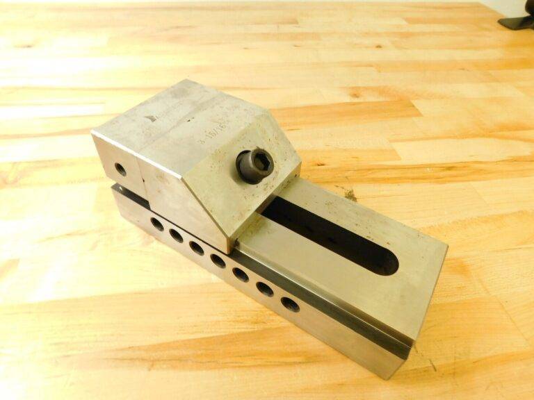 INTERSTATE Toolmaker's Vise 3-15/16" Jaw Width 5"Jaw Opening Capacity 201701067