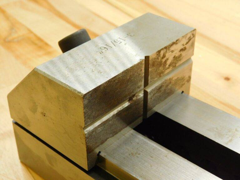 INTERSTATE Toolmaker's Vise 3-15/16" Jaw Width 5"Jaw Opening Capacity 201701067