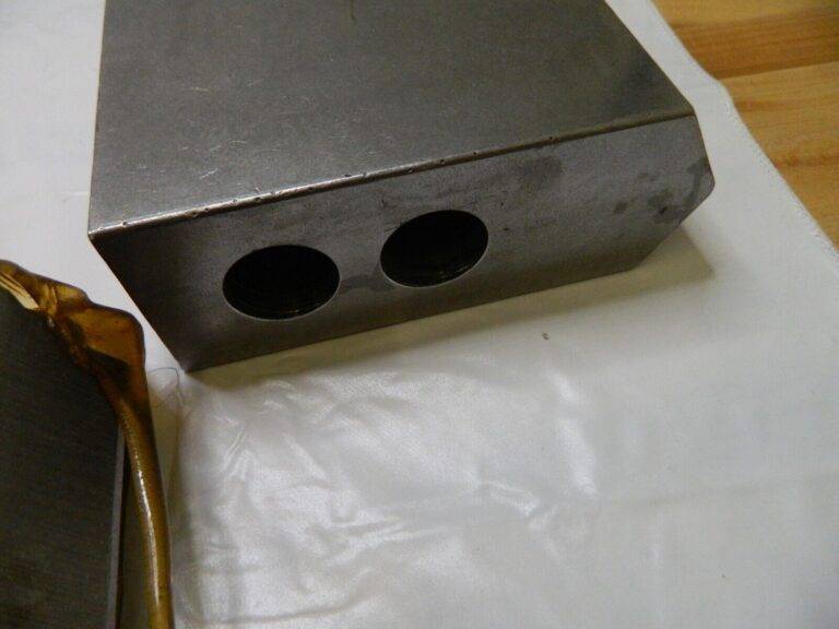 ABBOTT WORKHOLDING PRODUCTS 2pc Soft Lathe Chuck Jaw: Serrated KTT15S6