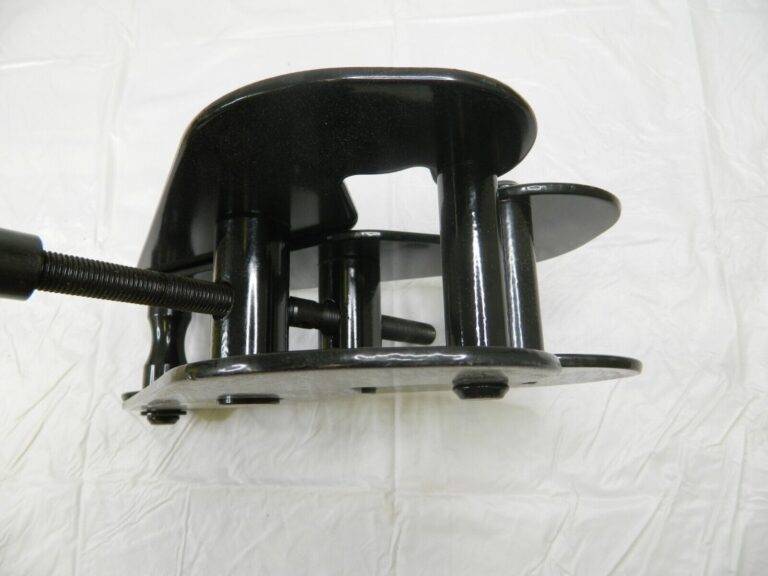 CM Screwlock Clamp: 12-1/2″ Flange Width 6,000 lb Capacity 09003W
