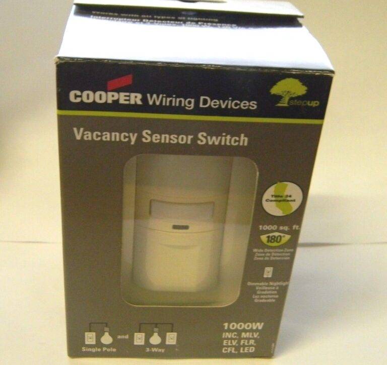 Cooper 1,000 SqFt. Infrared Vacancy Sensor Wall Switch QTY 2 VS310U-A