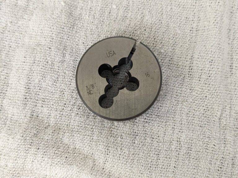 TITAN USA Round Die: 3/8-16, 1-1/2″ OD, Carbon Steel TE80143