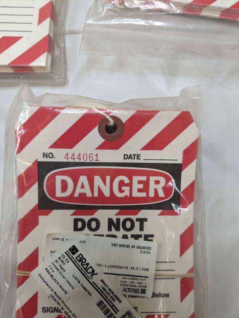 Brady Two-Part Perforated Tag - DO NOT OPERATE 7-1/2"x4" Qty 125 105373
