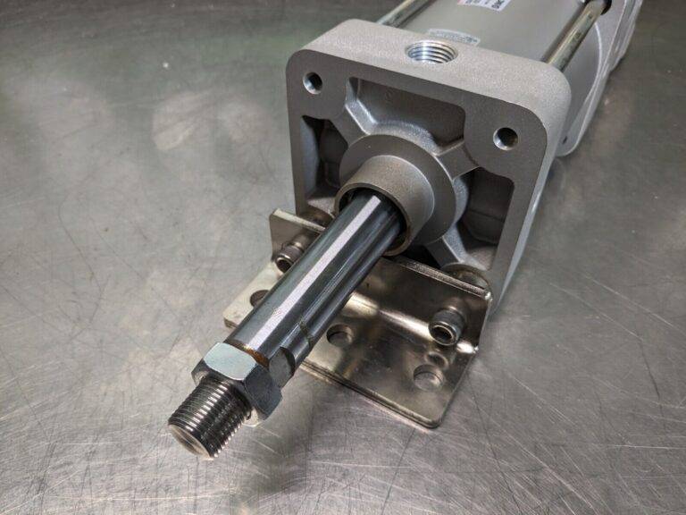 SMC Pneumatic Tie Rod Cylinder 1" Bore 250 PSI Max. NCDA1L400-0100+0200-XC11