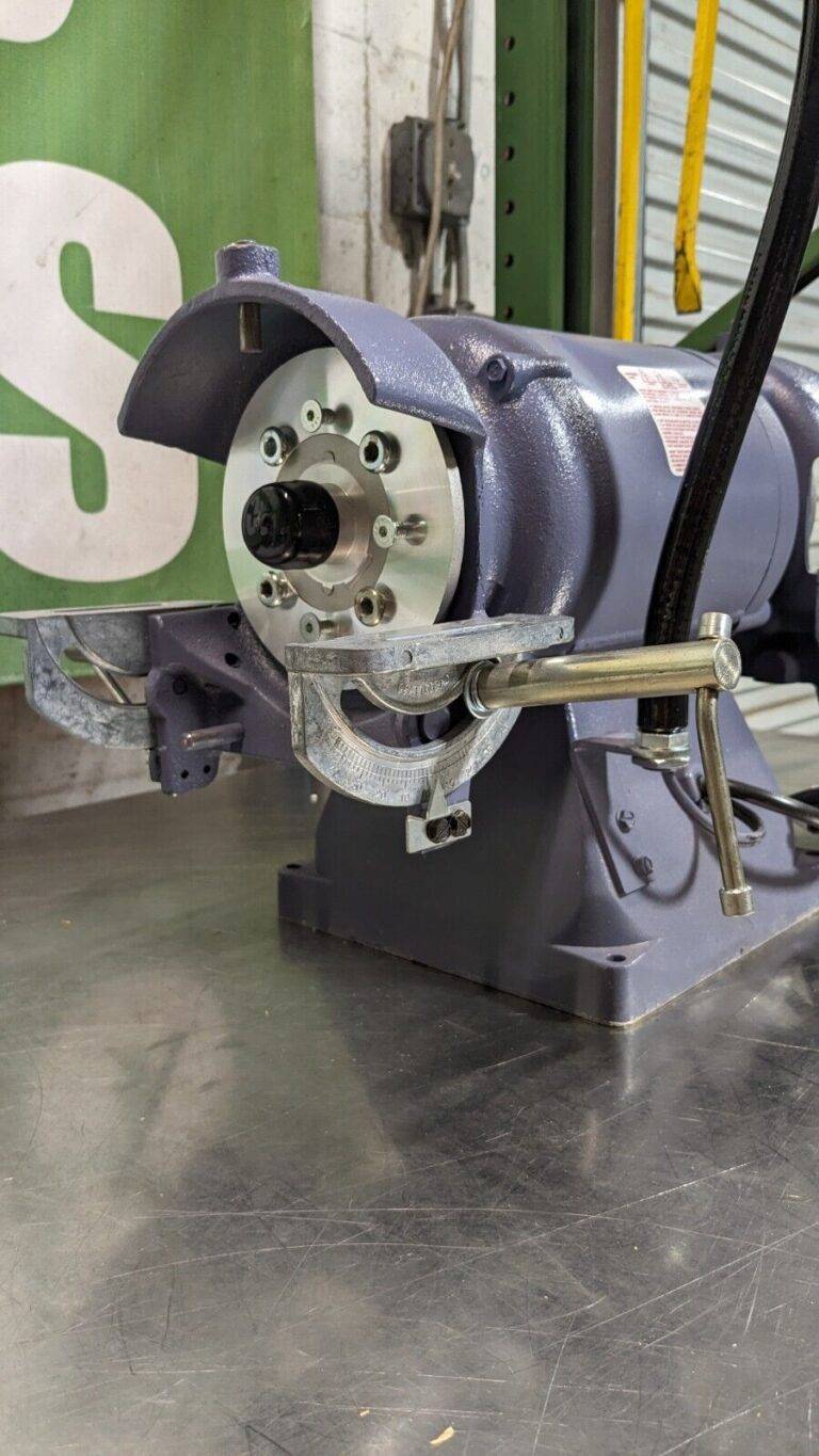 BALDOR RELIANCE Bench Grinder 6″ Wheel Dia 1-1/4″ Arbor Hole 3600 RPM .5 HP 500