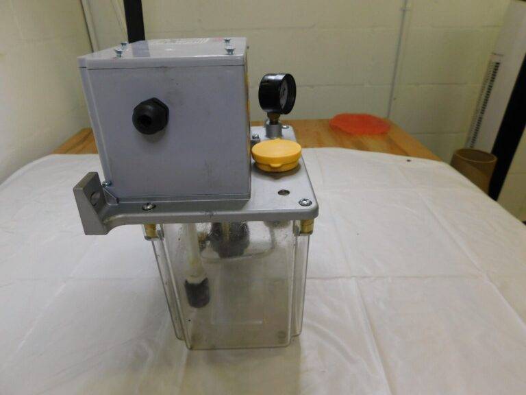 TRICO Automatic Electric Central Lubrication System Pump 3L Cap .2 cm/hr PE-3003