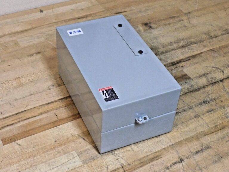 Eaton/Cutler NonCombo Elec Held Light Contactor 110/120 30AMP 3Pole ECL03C2A3A