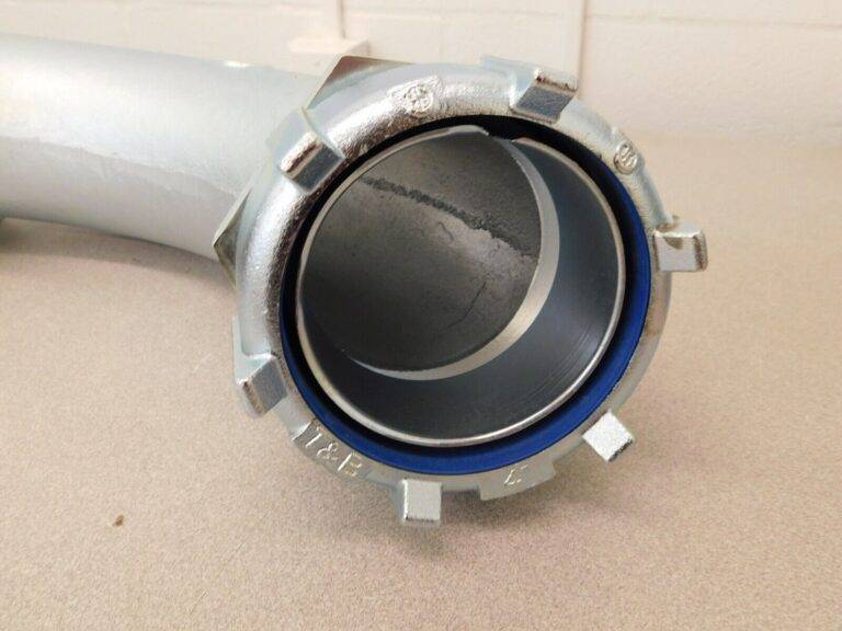 Thomas & Betts Liquidtight Conduit Connector 4" Trade 5260
