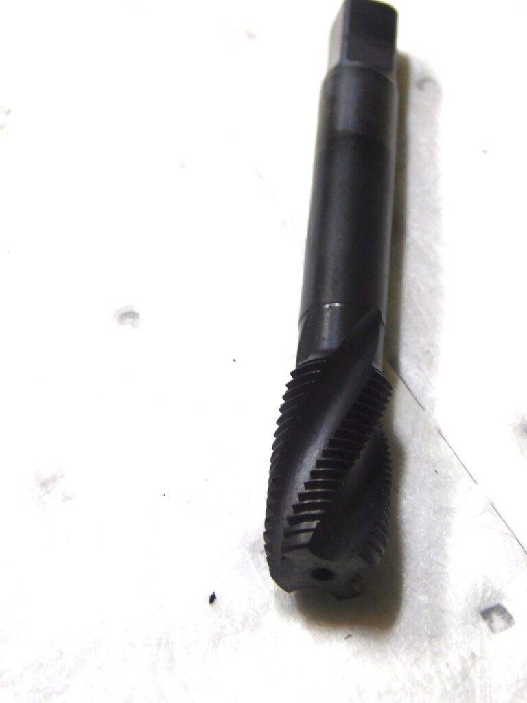 Walter Prototyp HSS Plug Tap 9/16”-18 UNF RH 4Fl RH 7/16” Shk A234502-UNF9/16