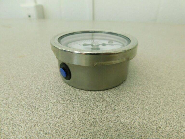 Ashcroft Analog Pressure Gauge 0-30 psi Range 2.5” Lower Mount Dry Dial 94577XLL