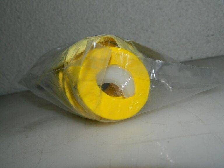 Molex Industrial Plug 347/600 VAC 30 Amp L23-30 NEMA Ungrounded 1301420042