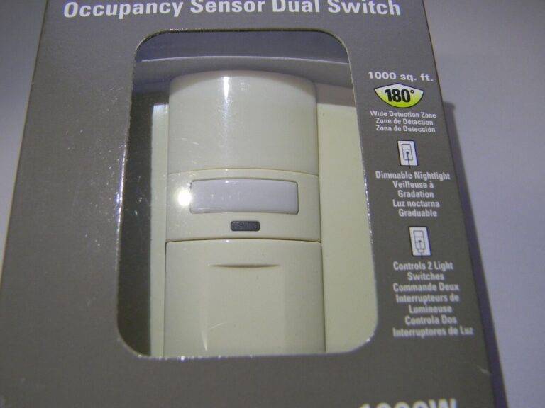 Cooper Wiring Devices Infrared Wall Switch 1,000 Sq Ft. #OS310U-A