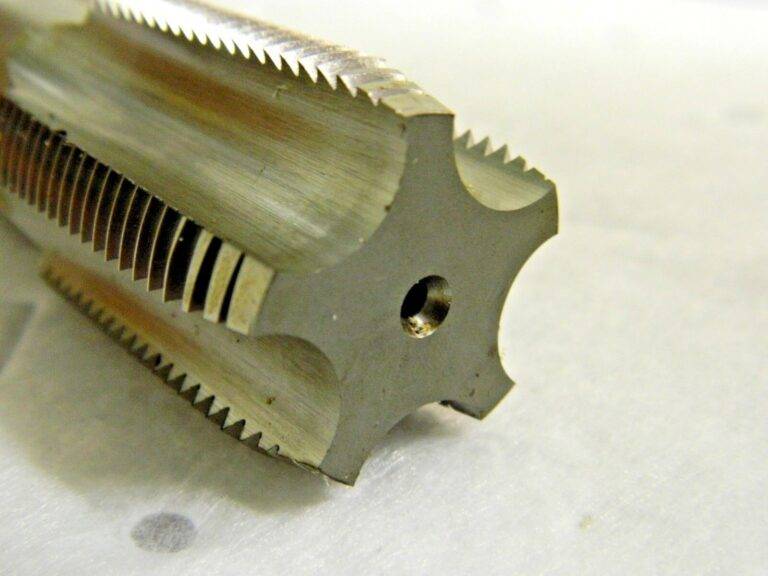 Kennametal Standard Pipe Tap 1 - 11-1/2" NPT 5FL 1" to 3-1/2" Chamfer 4130666