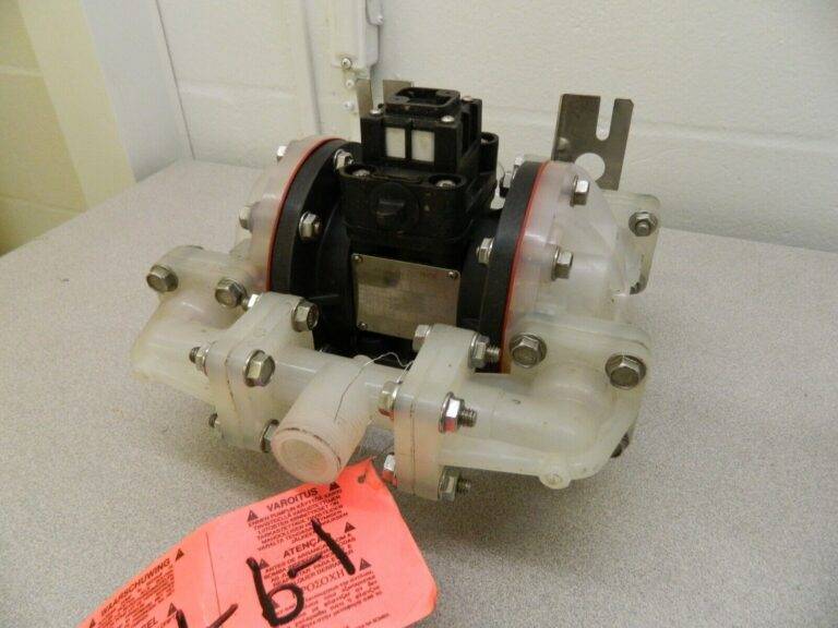 SandPIPER Air Operated Diaphragm Pump 1/2" NPT Nonmetallic S05B2P1TPNS000