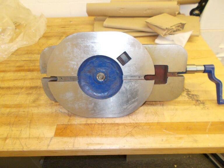6" Jaw Width, 6" Jaw Opening Capacity, Horizontal Swivel Machine Vise