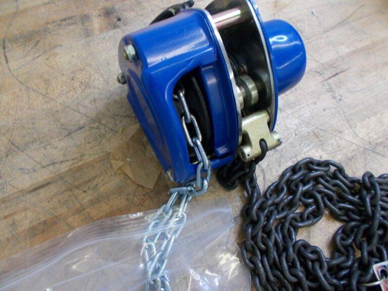 Pro Series 2,000 Lb. Capacity 10 Ft. Lift Height Manual Hand Hoist CF2010