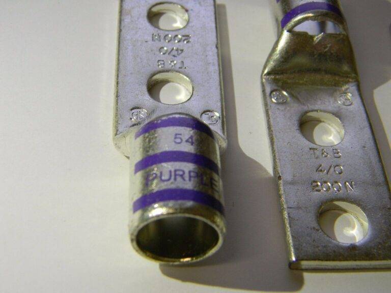 Thomas & Betts 4/0 AWG Noninsulated Crimp Rectangle Ring Terminal QTY 3 54212
