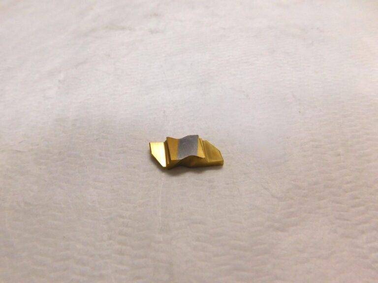 Tool-Flo Carbide Grooving Insert FLG3110L Grade GP50 QTY 2 563810LN4C