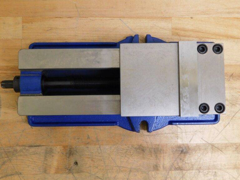 Interstate Horizontal Machine Vise 4" Jaw W 4" Jaw Opening 43137447 INCOMPLETE