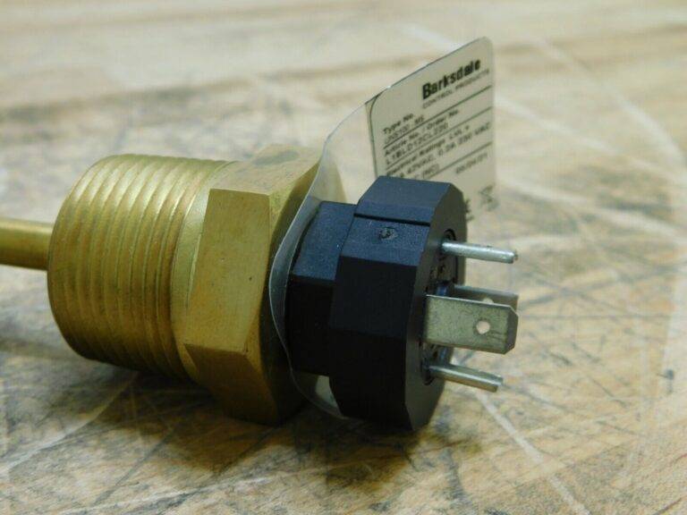 Barksdale Liquid Level & Temperature Switch 176°F Normally Open L1BLD12CL220