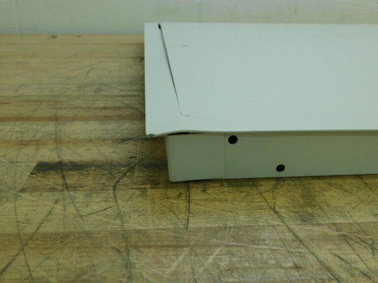Karp Steel Universal Access Door 23-1/2" W x 23-1/2" H MP2222S DAMAGE