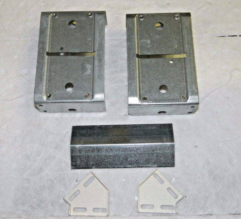 Hubbell 6.04" L x 4.59" H Wiring Device-Kellems Raceway Elbow End #HBL4712TXIV