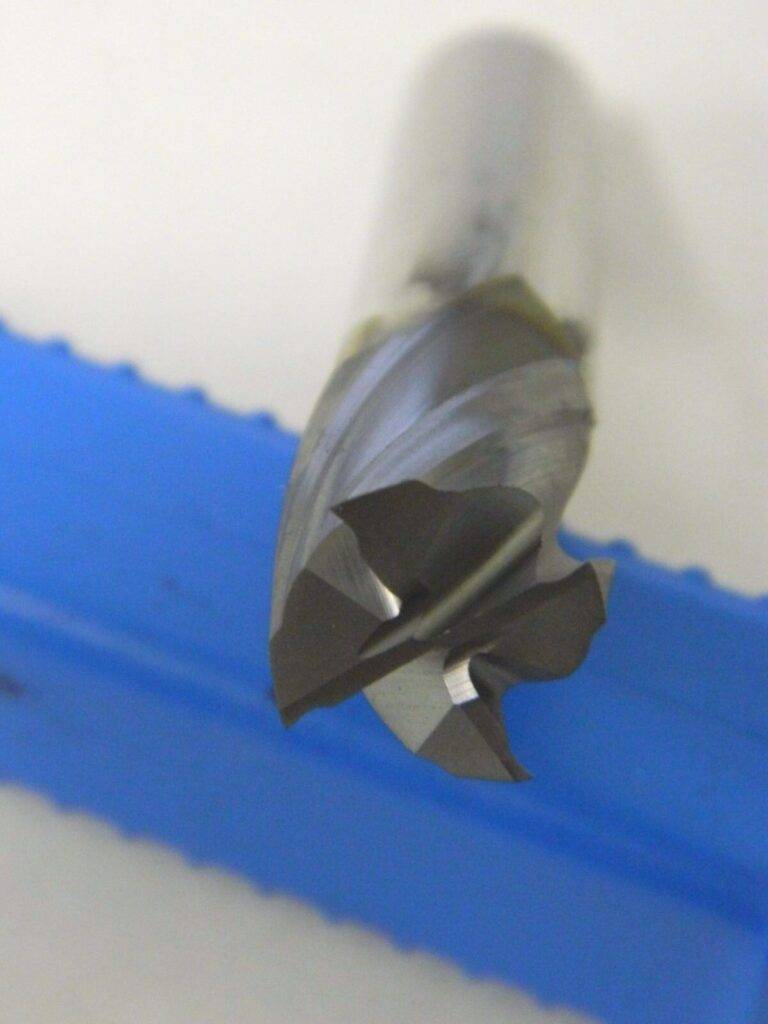 Niagara Cutter N88267 9/16" 4Fl Single End Square End Mills Lot of 2 USA