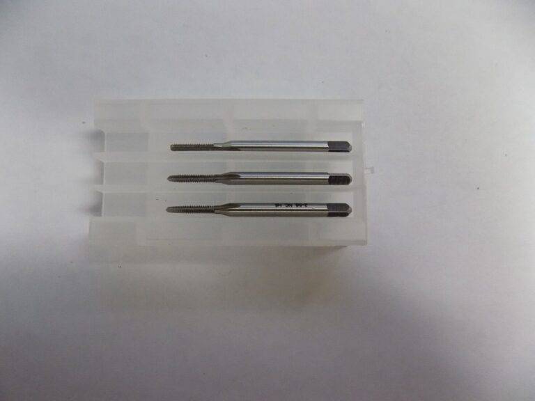 Made in USA 74422593 #2-56 UNC H2 3FL HSS Bright Bottoming Hand Taps
